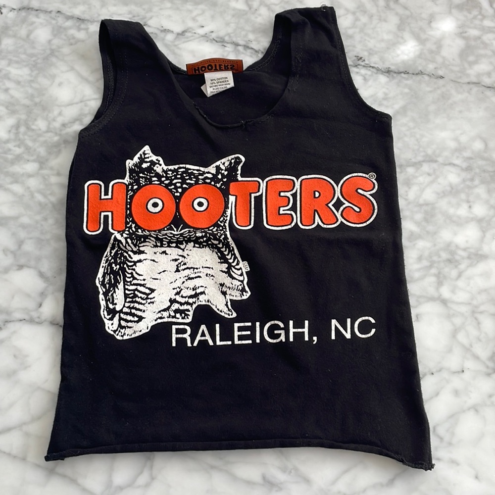 Hooters Black Raleigh North Carolina tank top